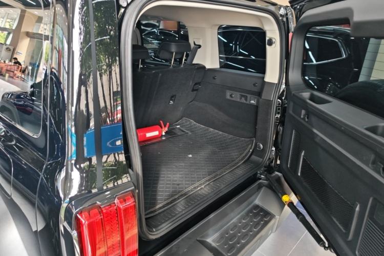 Used Tank 300 2021 Off-Road Edition 2.0T Conqueror Trunk