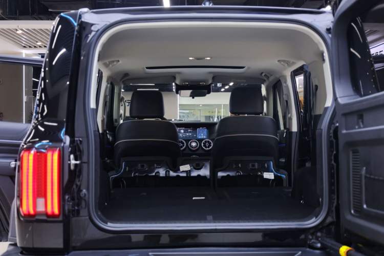 Used Tank 300 2021 Off-Road Edition 2.0T Conqueror Trunk