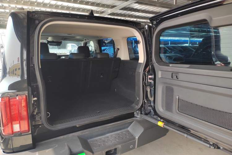 Used Tank 300 2021 Off-Road Edition 2.0T Conqueror Trunk