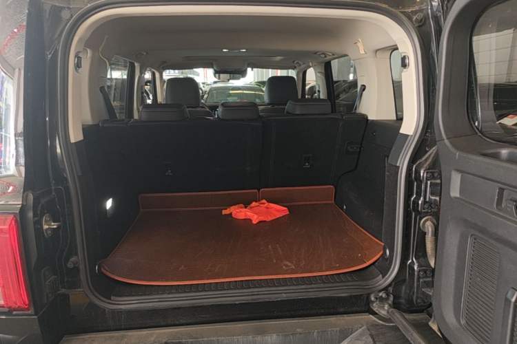 Used Tank 300 2021 Off-Road Edition 2.0T Conqueror Trunk
