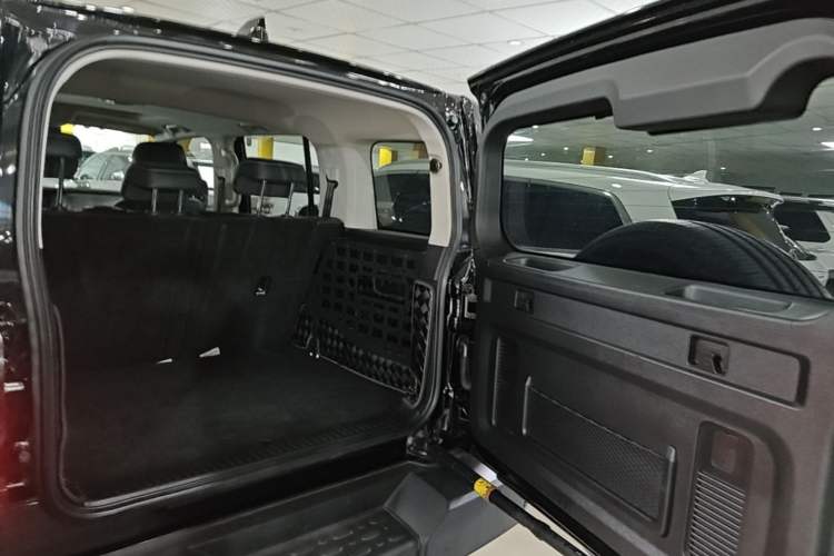 Used Tank 300 2021 Off-Road Edition 2.0T Challenger Trunk