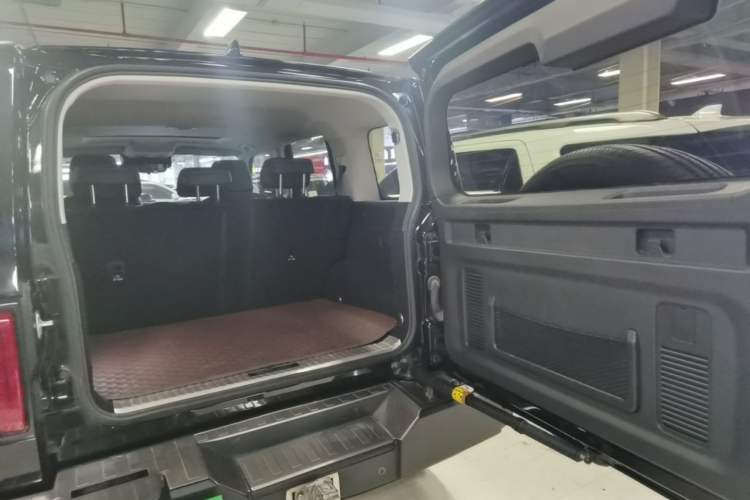 Used Tank 300 2021 Off-Road Edition 2.0T Challenger Trunk
