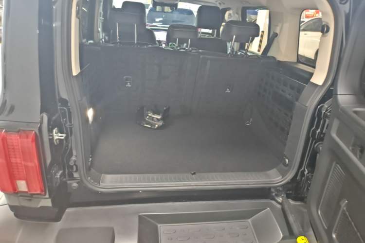 Used Tank 300 2021 Off-Road Edition 2.0T Conqueror Trunk