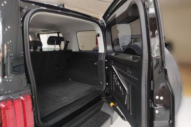 Used Tank 300 2021 Off-Road Edition 2.0T Conqueror Trunk