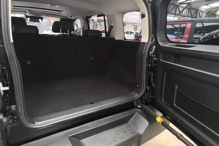 Used Tank 300 2021 Off-Road Edition 2.0T Challenger Trunk