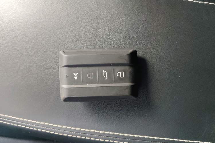 Used Tank 300 2021 City Edition 2.0T—Truly Stylish Vehicle Key