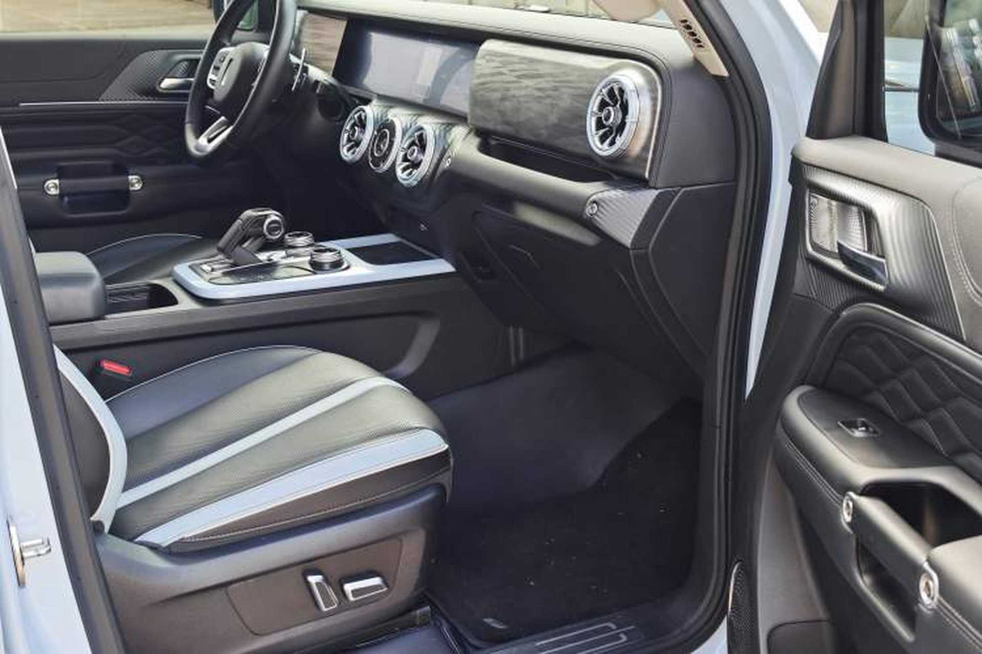 Used Tank 300 2021 2.0T Monet Tribute Limited Edition Interior 2