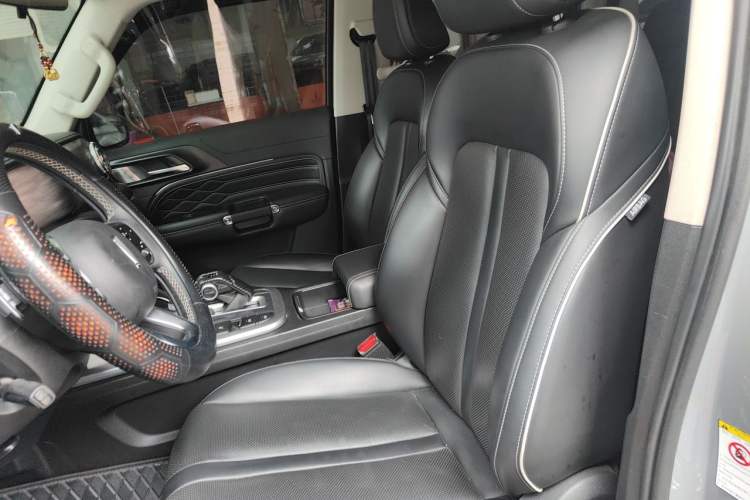 Used Tank 300 2021 Off-Road Edition 2.0T Conqueror Left Front Seat