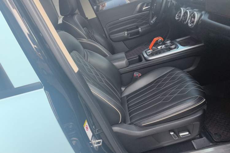 Used Tank 300 2021 Off-Road Edition 2.0T Challenger Right Front Seat