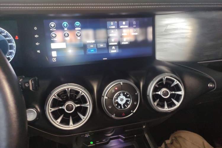 Used Tank 300 2021 Off-Road Edition 2.0T Challenger Audio And AC Panel