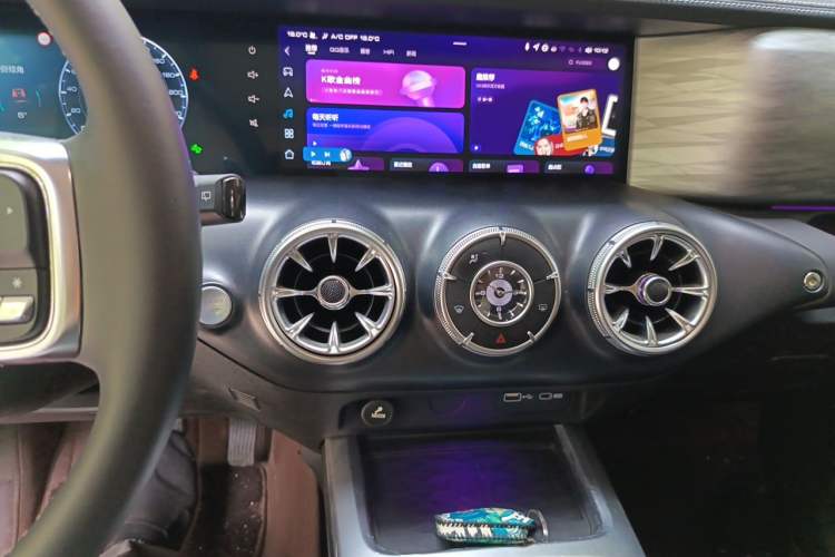 Used Tank 300 2021 City Edition 2.0T—Truly Stylish Audio And AC Panel