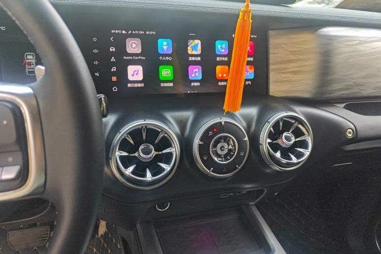 Used Tank 300 2021 City Edition 2.0T—Truly Stylish Audio And AC Panel