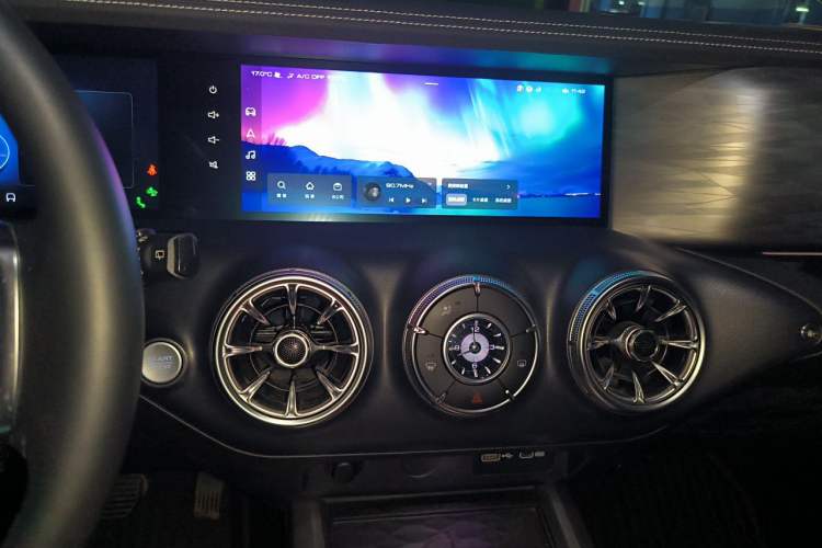 Used Tank 300 2021 City Edition 2.0T—Truly Stylish Audio And AC Panel