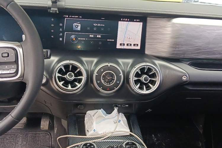 Used Tank 300 2021 Off-Road Edition 2.0T Conqueror Audio And AC Panel