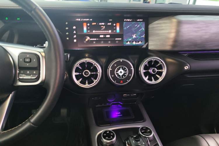 Used Tank 300 2021 Off-Road Edition 2.0T Conqueror Audio And AC Panel