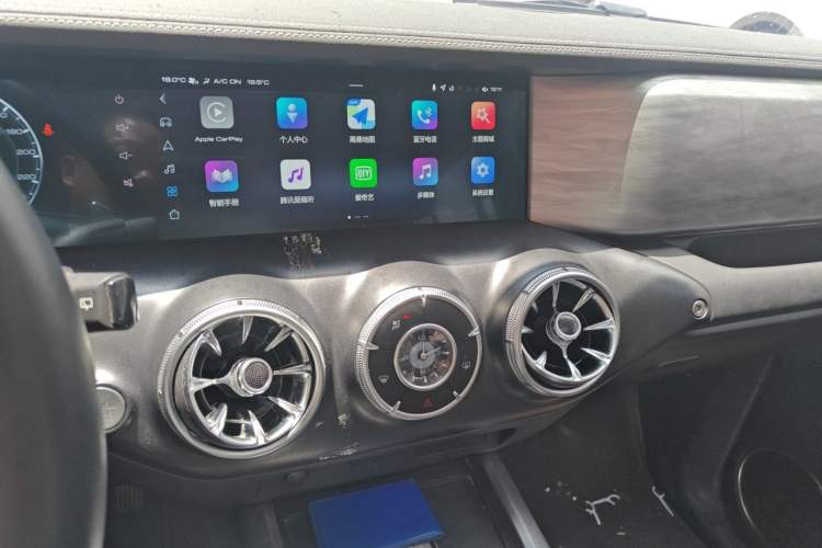 Used Tank 300 2021 Off-Road Edition 2.0T Conqueror Audio And AC Panel