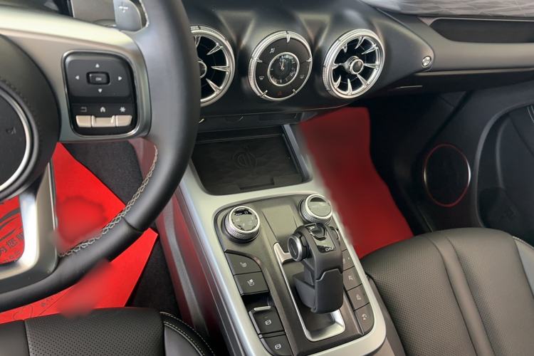 Used Tank 300 2021 City Edition 2.0T—Truly Stylish Audio And AC Panel