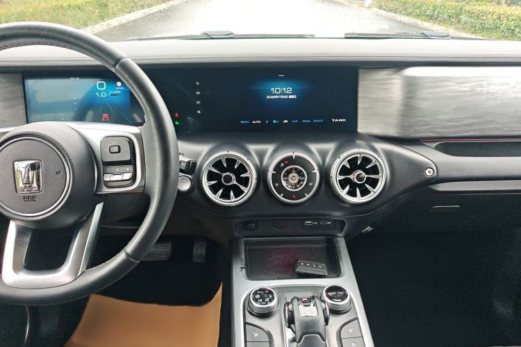 Used Tank 300 2021 City Edition 2.0T—Truly Stylish Audio And AC Panel