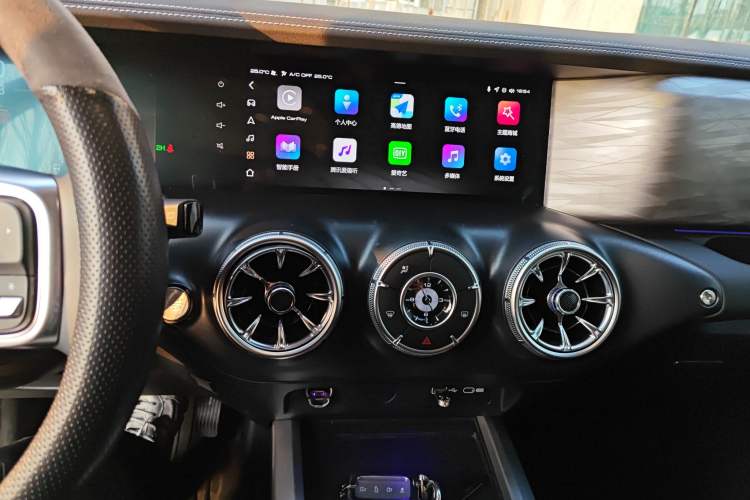 Used Tank 300 2021 Off-Road Edition 2.0T Conqueror Audio And AC Panel