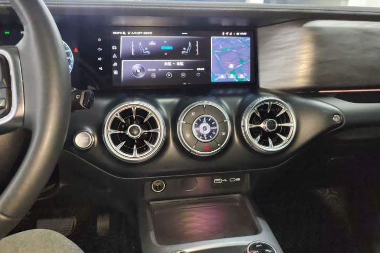 Used Tank 300 2021 Off-Road Edition 2.0T Conqueror Audio And AC Panel