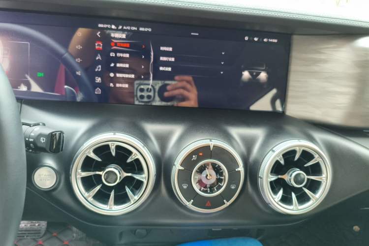 Used Tank 300 2021 Off-Road Edition 2.0T Conqueror Audio And AC Panel