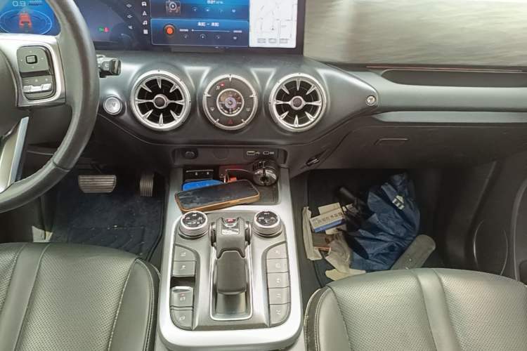 Used Tank 300 2021 Off-Road Edition 2.0T Conqueror Audio And AC Panel