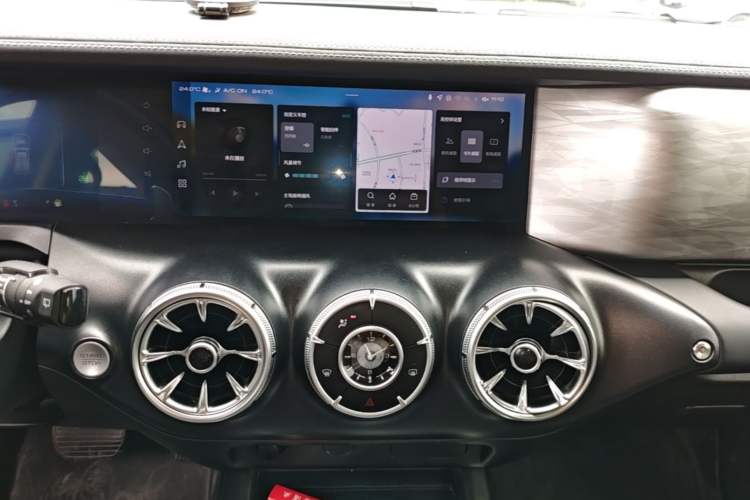 Used Tank 300 2021 Off-Road Edition 2.0T Conqueror Audio And AC Panel