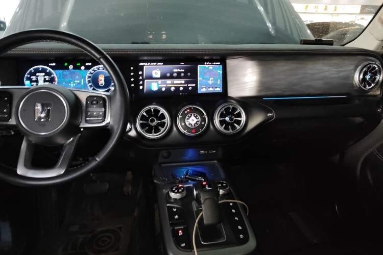 Used Tank 300 2021 City Edition 2.0T—Truly Stylish Audio And AC Panel