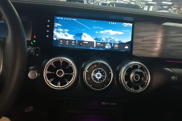 Used Tank 300 2021 City Edition 2.0T—Truly Stylish Audio And AC Panel