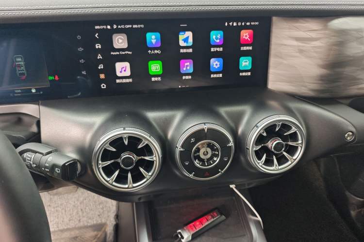Used Tank 300 2021 Off-Road Edition 2.0T Conqueror Audio And AC Panel