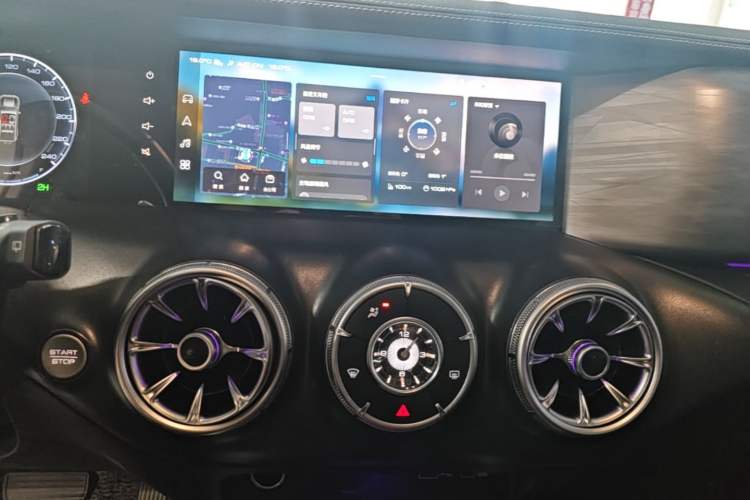 Used Tank 300 2021 Off-Road Edition 2.0T Conqueror Audio And AC Panel