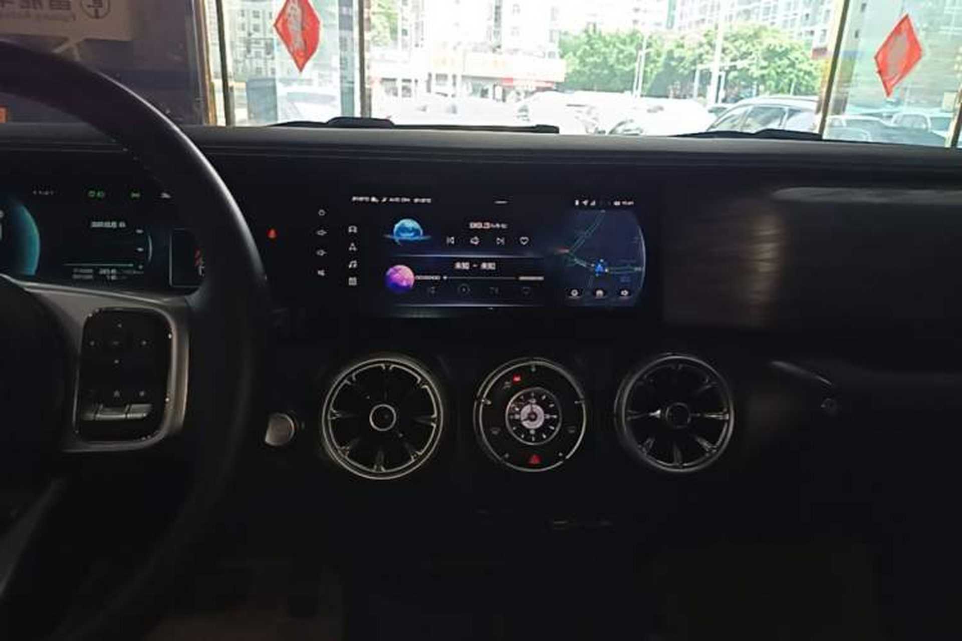 Used Tank 300 2021 Off-Road Edition 2.0T Challenger Audio And AC Panel
