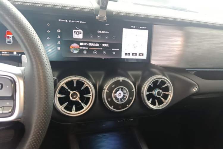 Used Tank 300 2021 Off-Road Edition 2.0T Conqueror Audio And AC Panel