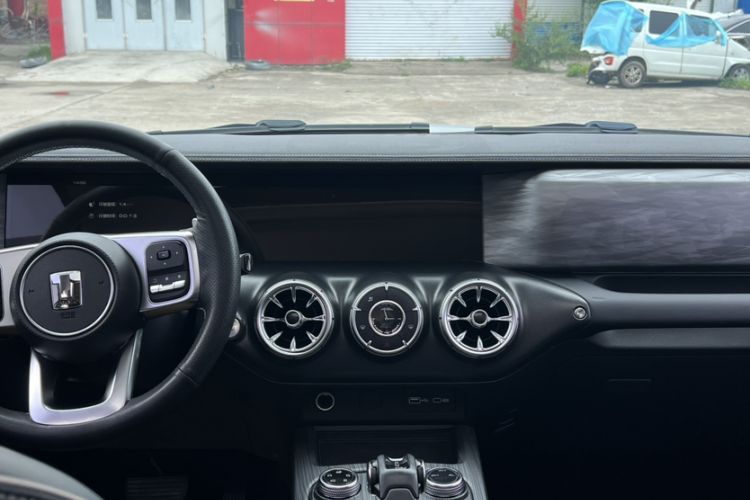 Used Tank 300 2021 Off-Road Edition 2.0T Challenger Audio And AC Panel