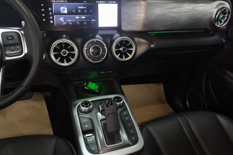 Used Tank 300 2021 City Edition 2.0T—Truly Stylish Audio And AC Panel