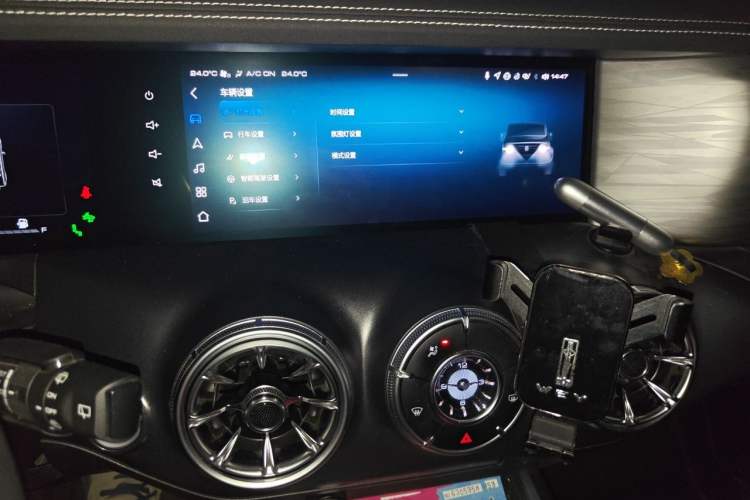 Used Tank 300 2021 City Edition 2.0T—Truly Stylish Audio And AC Panel