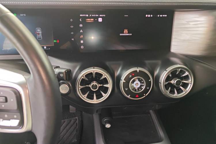 Used Tank 300 2021 Off-Road Edition 2.0T Conqueror Audio And AC Panel