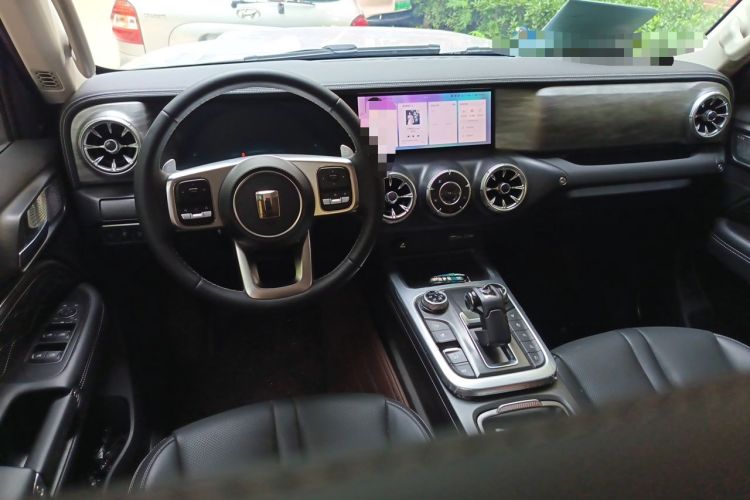 Used Tank 300 2021 City Edition 2.0T—Truly Stylish Center Console