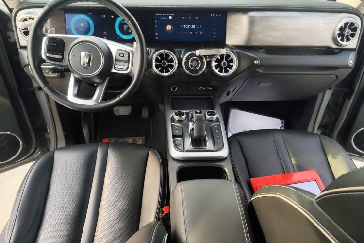 Used Tank 300 2021 City Edition 2.0T—Truly Stylish Center Console