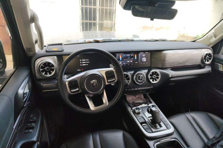 Used Tank 300 2021 Off-Road Edition 2.0T Conqueror Center Console