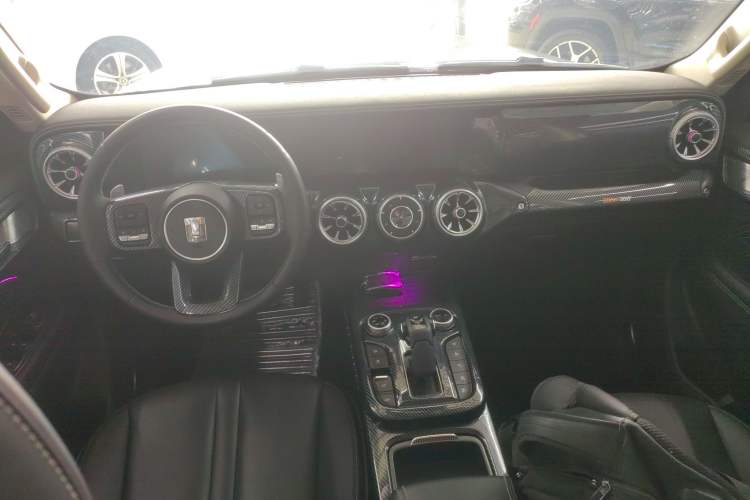 Used Tank 300 2021 City Edition 2.0T—Truly Stylish Center Console