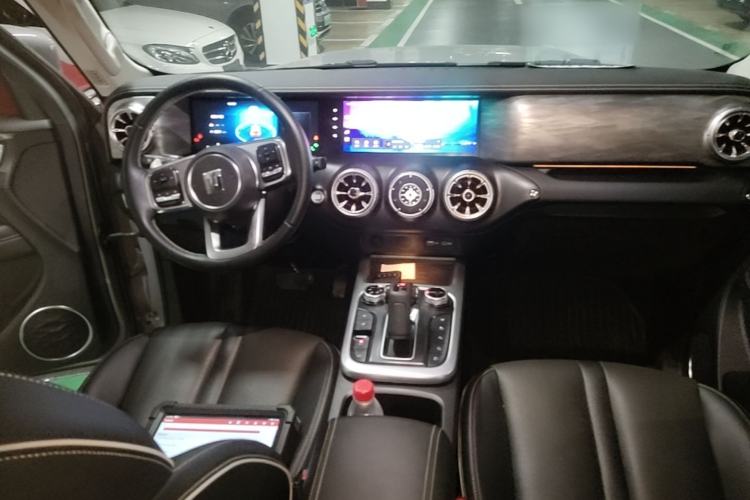 Used Tank 300 2021 City Edition 2.0T—Truly Stylish Center Console
