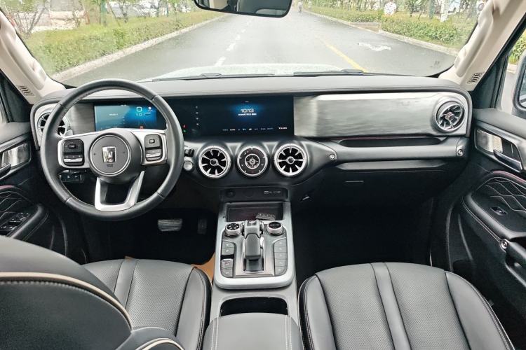 Used Tank 300 2021 City Edition 2.0T—Truly Stylish Center Console