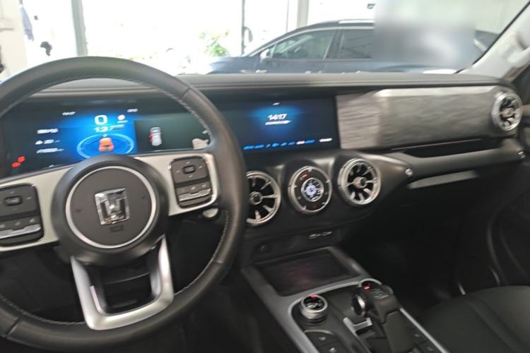 Used Tank 300 2021 City Edition 2.0T—Truly Stylish Center Console
