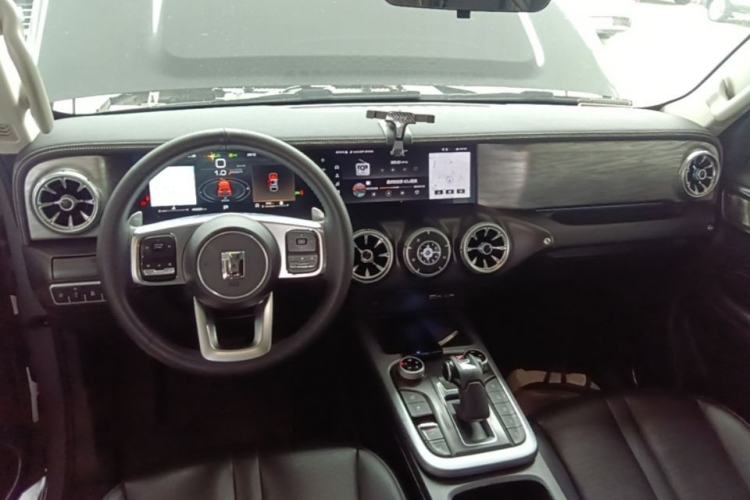 Used Tank 300 2021 Off-Road Edition 2.0T Conqueror Center Console