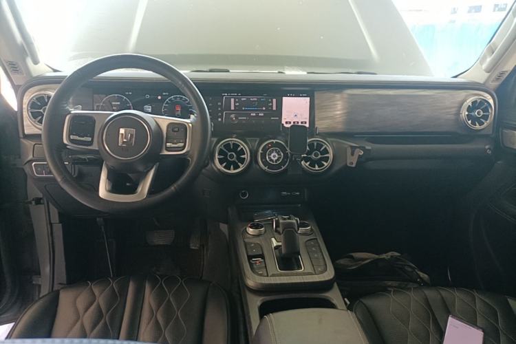 Used Tank 300 2021 Off-Road Edition 2.0T Challenger Center Console