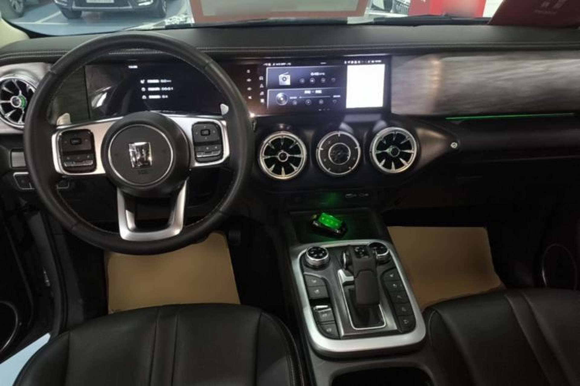 Used Tank 300 2021 City Edition 2.0T—Truly Stylish Center Console