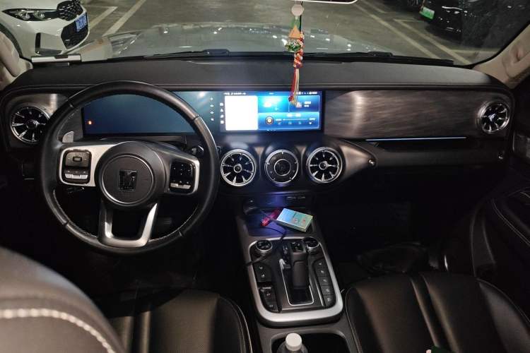 Used Tank 300 2021 City Edition 2.0T—Truly Stylish Center Console