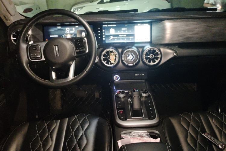 Used Tank 300 2021 Off-Road Edition 2.0T Challenger Center Console