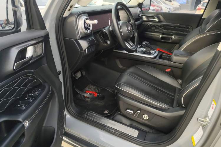 Used Tank 300 2021 City Edition 2.0T—Truly Stylish Driver Seat